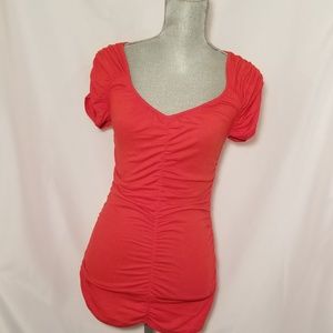 Attention women top